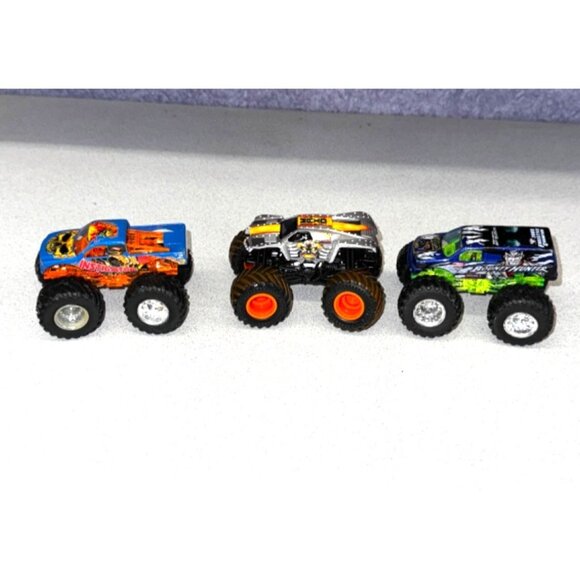 Lot of 3 Hot Wheels Monster Jam Max-D, Bounty Hunter & Instigator Monster Trucks - Picture 6 of 12